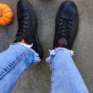 CONVERSE LEATHER SNEAKERS